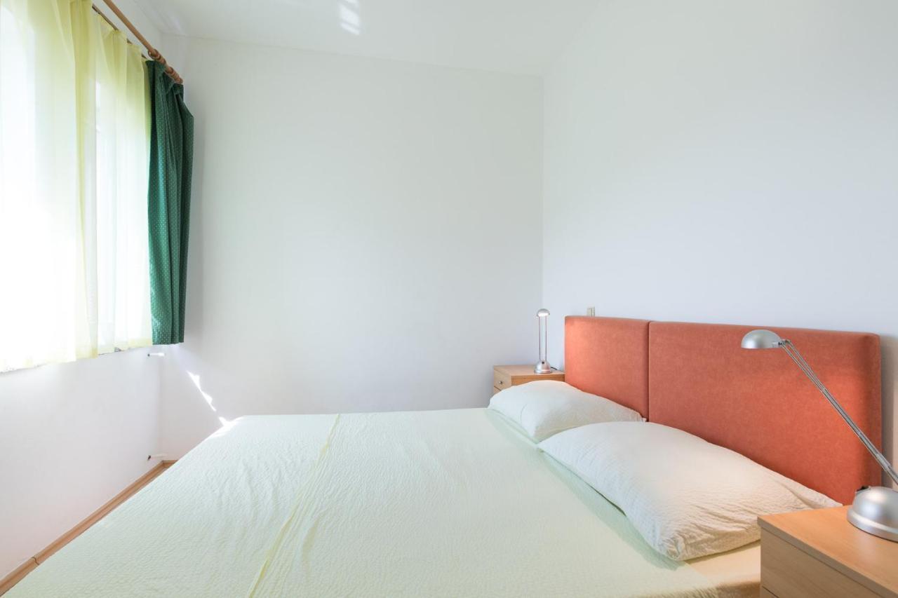 Apartment Cvijic Beige Punat Zewnętrze zdjęcie