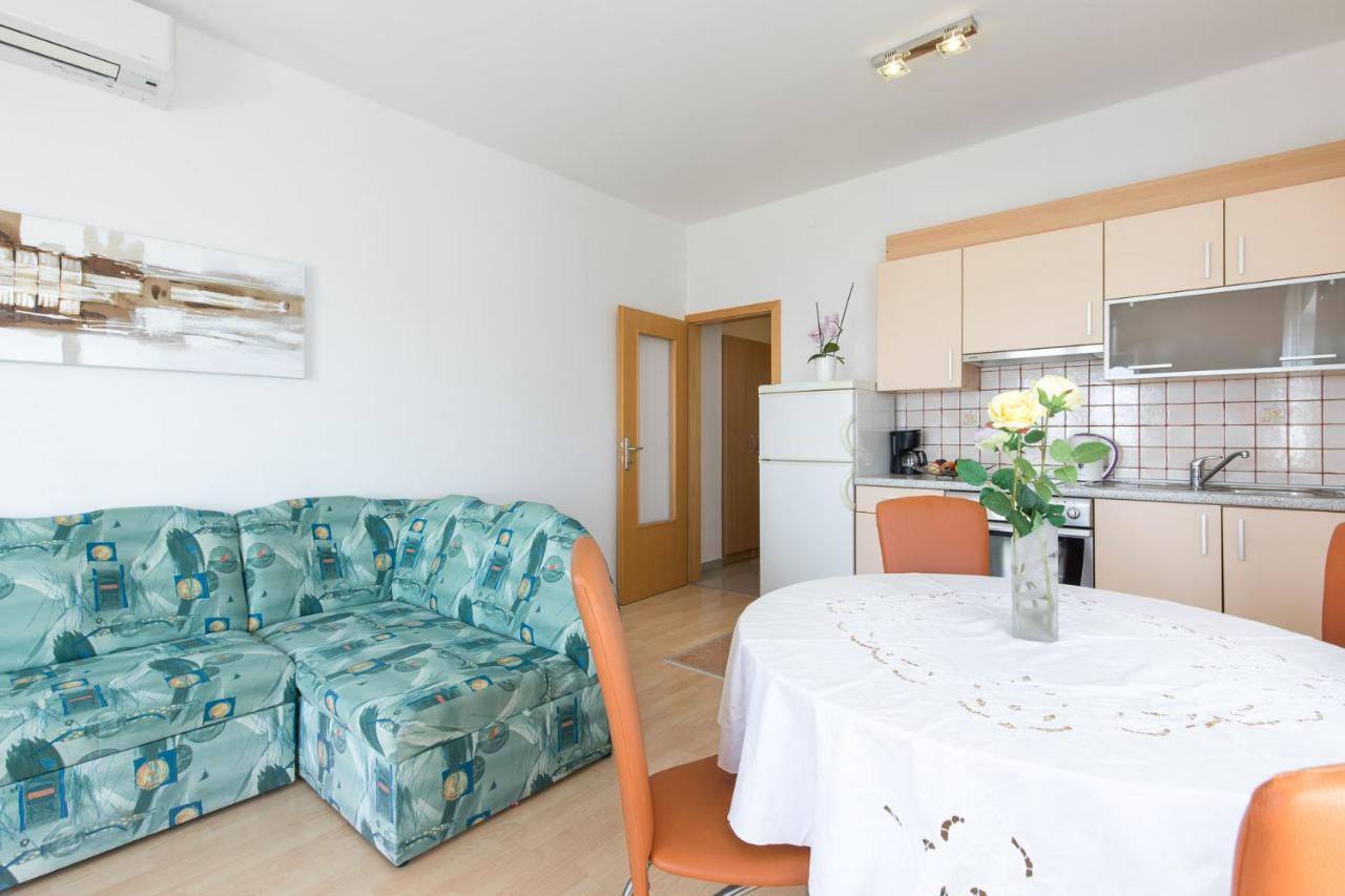 Apartment Cvijic Beige Punat Zewnętrze zdjęcie